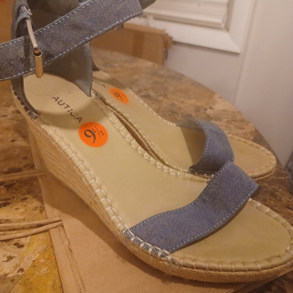 Women's wedge Nautica sandals